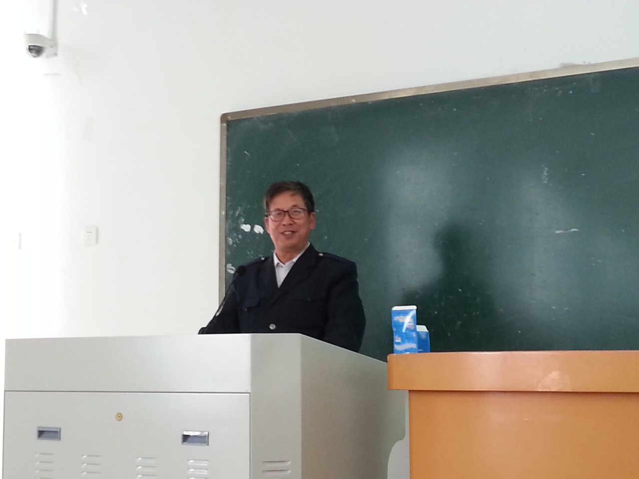 云南大学毕业证书图片